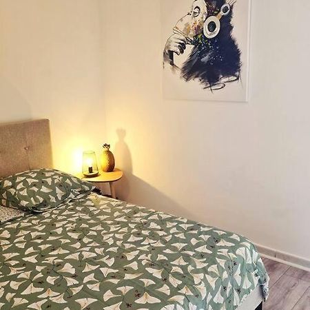 Elegant Studio Les Tourtereaux Saint-Denis Exterior foto